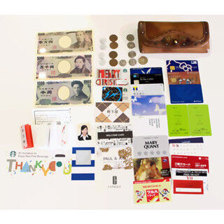 あなたの財布見せてください (7) 1年前の就活用証明写真が入った財布
