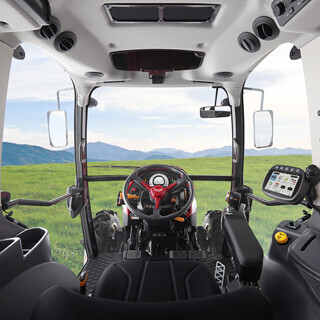 ヤンマー、カラー液晶や作業機とのCAN連携機能を搭載したトラクターを発売