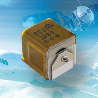 ビシェイ、航空電子機器/航空宇宙システム向けSMD型湿式タンタルコンデンサ