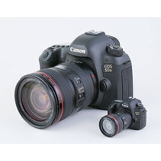 キヤノン、「EOS 5Ds」そっくりのUSBメモリーを再販 - 今回は抽選で