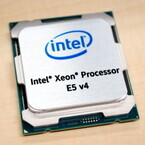 Intel、最大22コアの