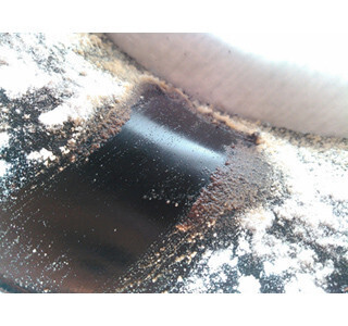 ゼロから始める重曹掃除 (5) スプレーで落ちない油汚れは重曹の"ふりかけ"で!