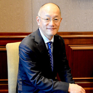 宝塚の演出家・木村信司が、若手ジャニーズとつくる音楽劇『コインロッカー・ベイビーズ』にかける思い