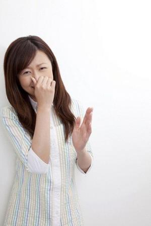 30～40代男性がくさいのはなぜ? - 汗、加齢臭、もう一つのニオイとは……