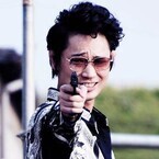 「刑事にシートベルトをさせない」映画人のプライド - 白石和彌監督が綾野剛主演『日本で一番悪い奴ら』で挑んだ、
