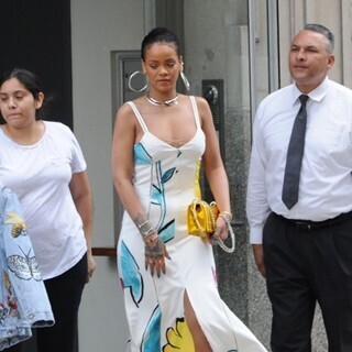 リアーナがコンサートで涙 - SNS上で心配の声