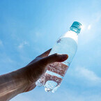 清涼飲料水の過剰摂取は危険? 突然発症する「ペットボトル症候群」とは