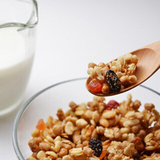 朝食の「グラノーラ」がダイエットに効果的な理由 ‐ 食後のデザートにはNG
