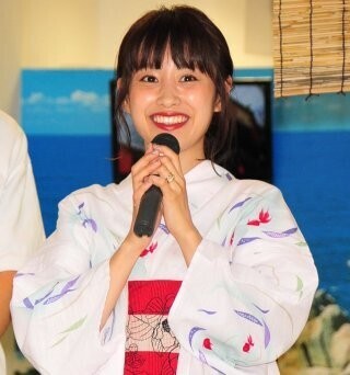 高橋愛、浴衣姿で地元・坂井市のアンテナショップ1日店長に就任