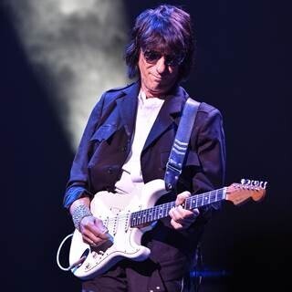 ジェフ･ベック、デビュー50周年! 2017年1･2月日本ツアー9カ所敢行