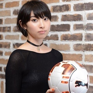 家入レオ、高校サッカー応援歌に決定「前に向かって歩いていってほしい」