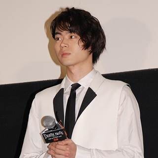 菅田将暉、メロ役を希望していた!? 『デスノート』初日で「最後」の白衣装