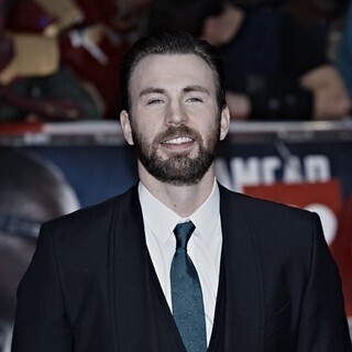 クリス･エヴァンス、トランプ氏当選は「恥」 "憎悪かきたてる扇動者"と批判