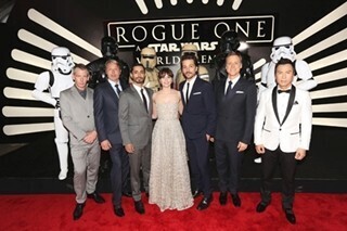 SW新作『ローグ･ワン』監督&キャスト集結! Xウィングも登場