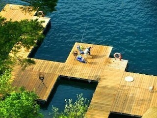 石川県・能登半島「百楽荘」、ヒラメの稚魚放流イベント開催-約5千匹を放流