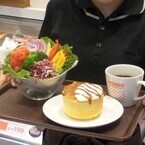 厚焼きホットケーキは濃厚チーズ風味 - 「MOSDO」東日本初店舗が4/1にOPEN