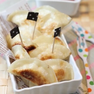 主菜が1品300円以内! 節約主婦の安ウマレシピ (58) 餃子の皮で包むチキンナゲット、ボリューム満点!