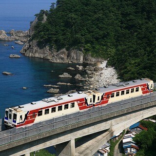 三陸鉄道応援「キット、ずっとプロジェクト」発足、ラッピング列車＆駅舎も