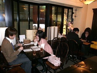 ボーイズラブ、アニメ好き集まれ! ”オタク”のための婚活パーティーが好調