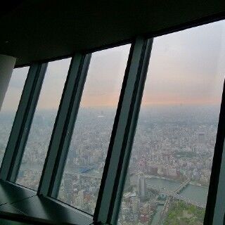 東京スカイツリー内部を公開! 地上450mの眺め＆空中のエンタメ空間を楽しむ