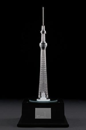 プラチナとダイヤが輝く東京スカイツリーLEDオブジェが登場
