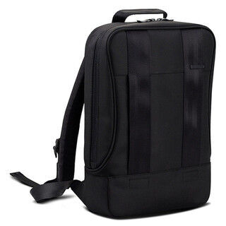 MacBookを収納する使いやすいバックパック「be.ez LE rush Backpack」発売