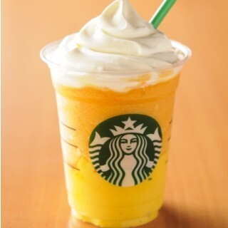 今しか飲めないマンゴープリン入りのフラペチーノ - スターバックス