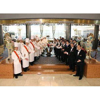 ホテル開業20周年を記念したバイキングで人気メニューが勢揃い!