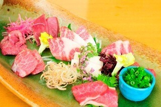 馬刺しだけでは終わらない!　本場熊本で馬肉料理のオンパレード