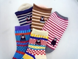 「くまモン」靴下も限定販売! 靴下屋熊本下通り店がリニューアルオープン