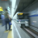 読む鉄道、観る鉄道 (18) 『交渉人 真下正義』 - 東京の地下鉄で爆弾を積んだ「クモ」走り回る!
