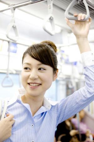 無理・無駄・ムラなくカロリーコントロールでダイエット (3) 電車で立つだけで消費は2倍!　効率的なカロリー消費の仕方- 通勤編