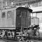 鉄道トリビア (171) 旧型電気機関車の前後にデッキがあった理由
