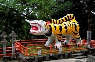 奈良県にある「阪神タイガース」の聖地は、24時間参拝できる虎だらけの寺?
