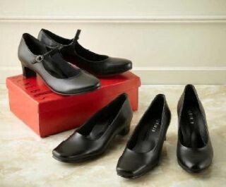 上智大のゼミ生と共同開発、”就活に負けない”快適パンプス発売--ベルメゾン