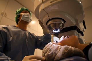 数分で終了、日帰りもOK!　新老眼治療法「Vue+(ビュープラス)」提供開始