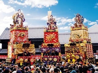 栃木県のとちぎ秋まつりは山車が向かい合って競う「ぶっつけ」で盛り上がる
