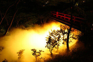 東京都・椿山荘で、秋をイメージしたライトアップ「雲海・黄昏」開始