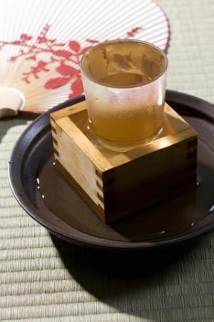 京都府・京都市議会が蔵元を応援。「清酒で乾杯」条例可決。1月より施行