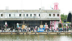 新潟県新潟市で開催中の「水と土の芸術祭2012」の入場券が半額に