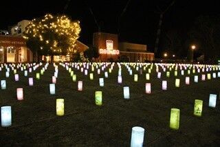 兵庫県洲本市で子供たちが描いた絵に灯りがともる「光の街★洲本」開催