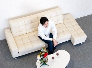 イマドキの独身男性は、家で何をして過ごしている？
