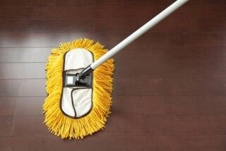 効率的に床を掃除する順番は？【住まいの毎日クイズ】