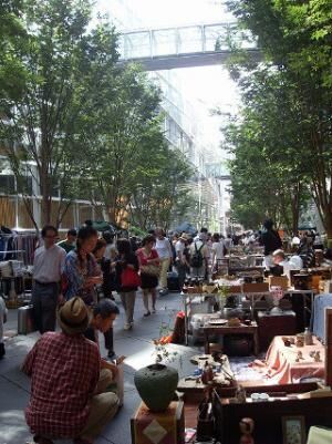 有楽町の東京国際フォーラム、和洋の骨董品が集まる「大江戸骨董市」開催
