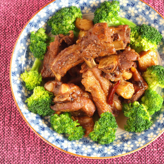 炊飯器で簡単激ウマ「スペアリブのコーラ煮」