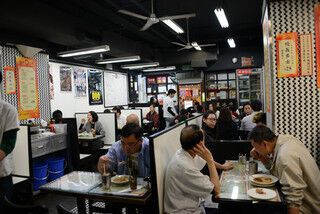 ホットコーラにチャーシューパスタ…「香港式喫茶店」がワンダーランドな件