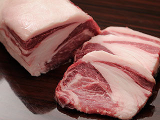 冷凍したお肉のおいしさを損なわない解凍の仕方
