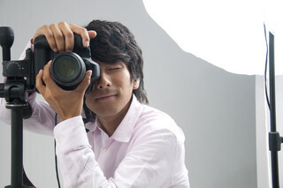 (知り合ってすぐ)「写真、一緒に撮っていい?」【男性の恋愛心理】