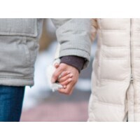 【エンタメCOBS】恋人と手をつなぐ？ それとも腕を組む？