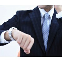 【エンタメCOBS】会社には何分前に出社していますか？